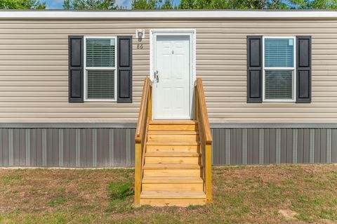 A home in DeFuniak Springs