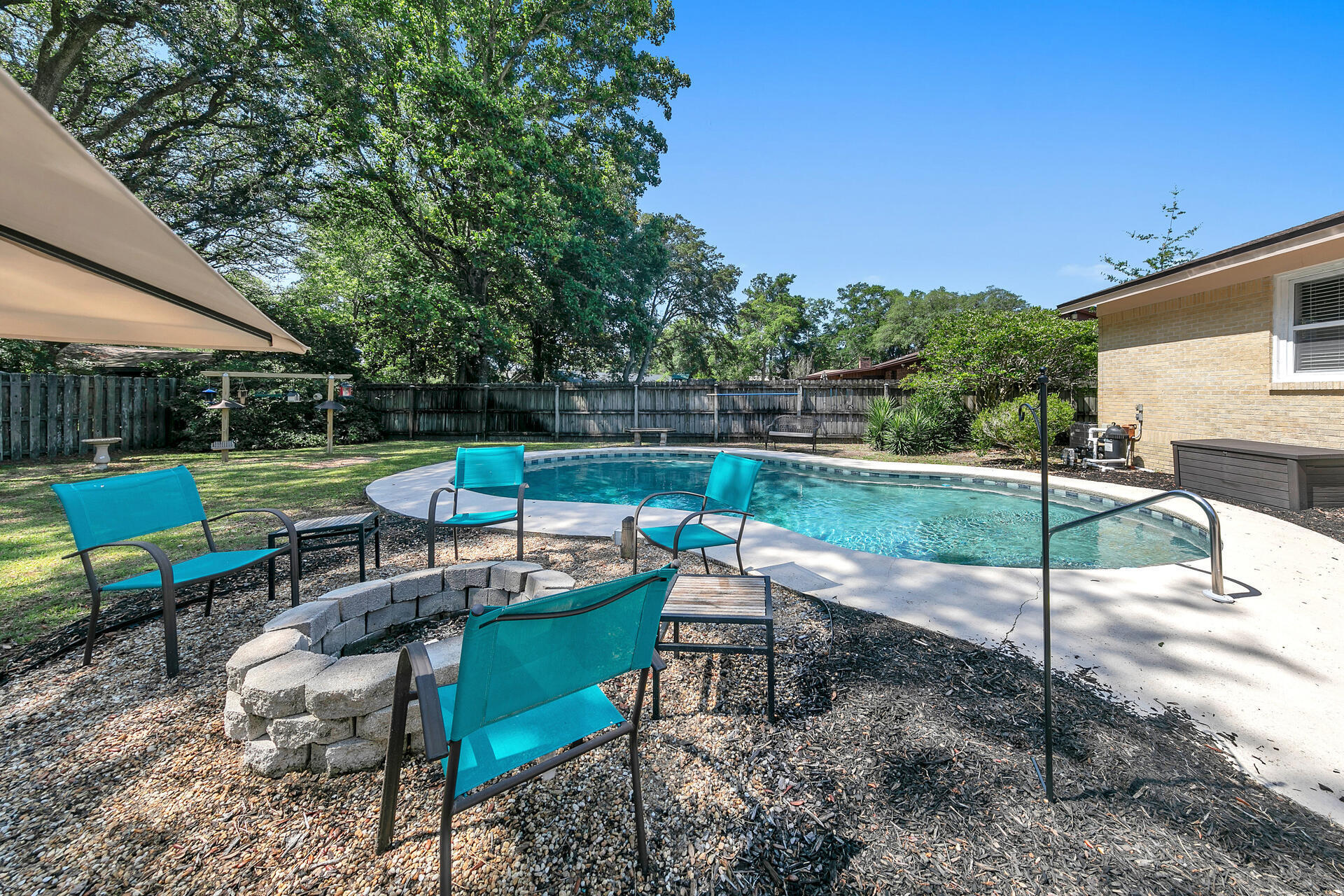 COMMODORE PLACE - Residential