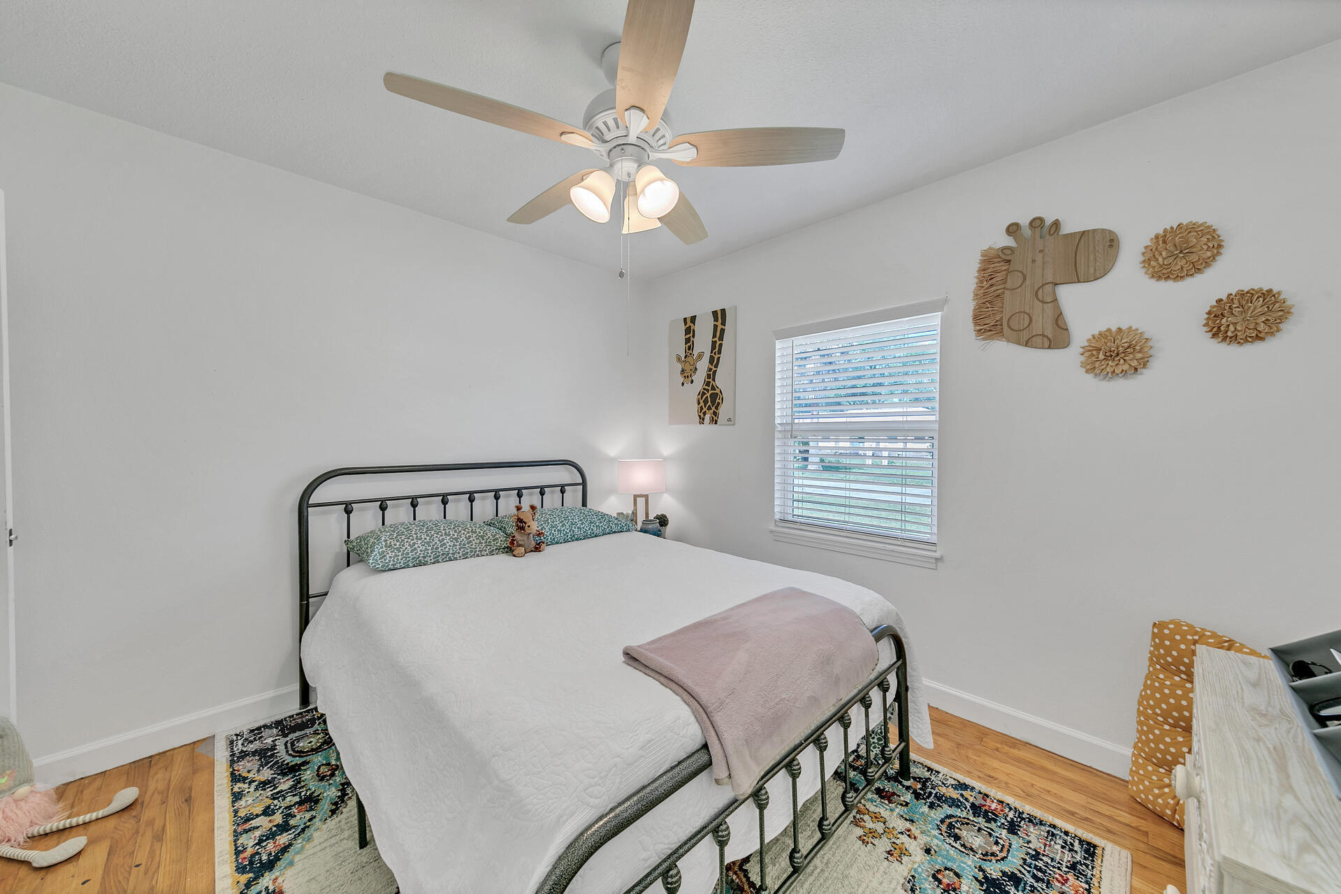 COMMODORE PLACE - Residential