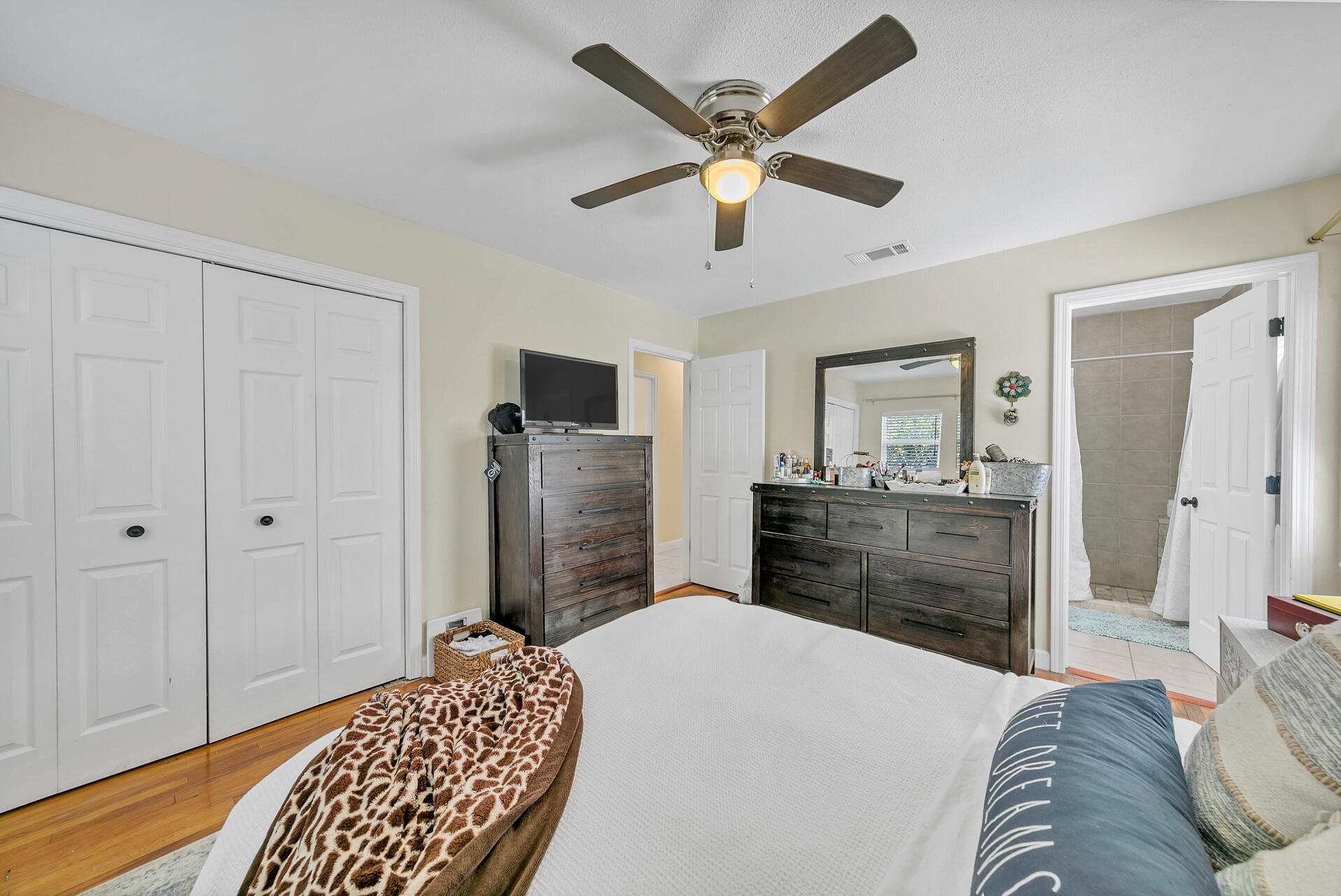 COMMODORE PLACE - Residential