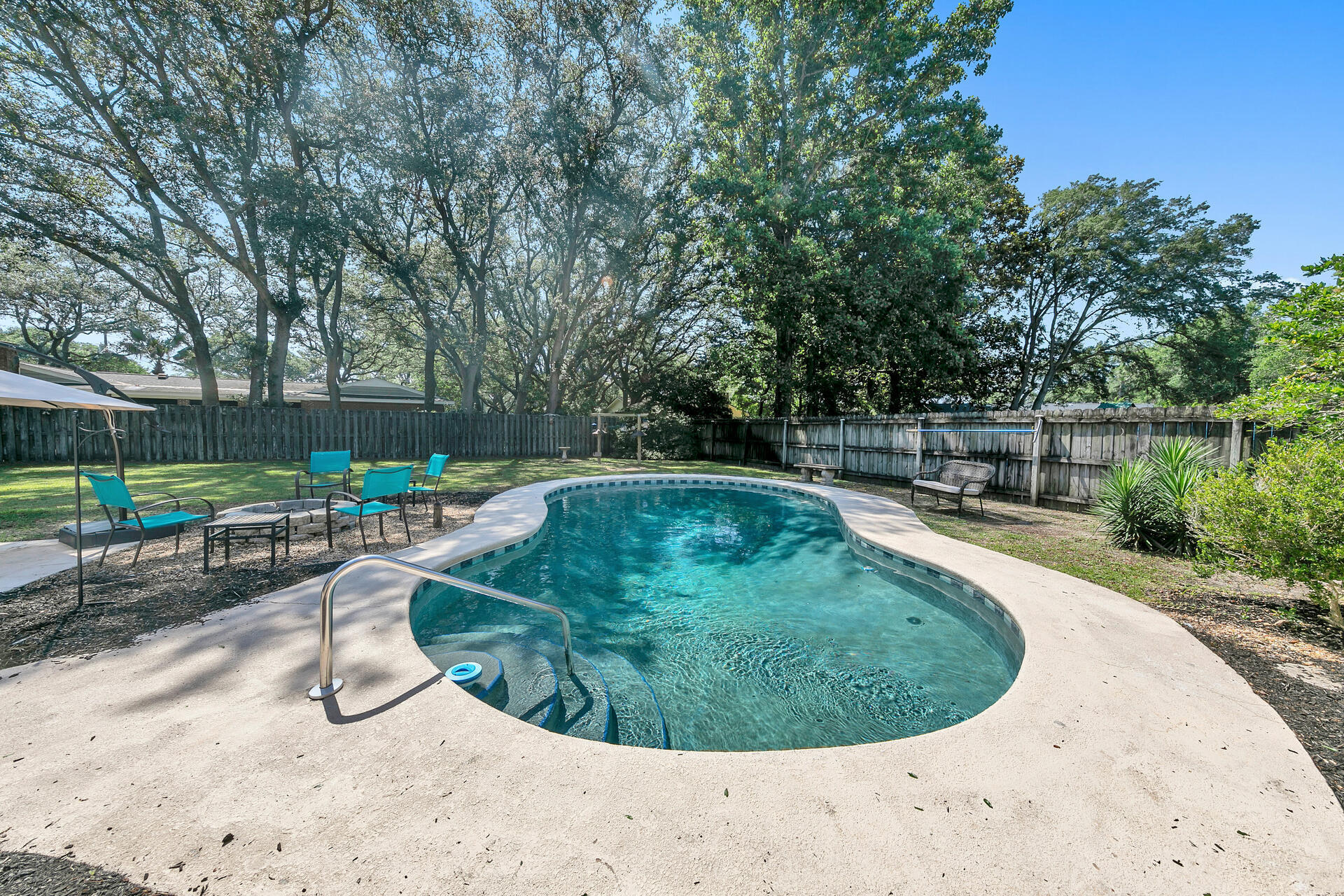 COMMODORE PLACE - Residential