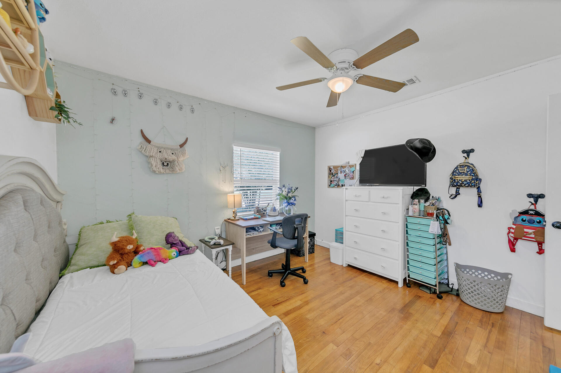 COMMODORE PLACE - Residential