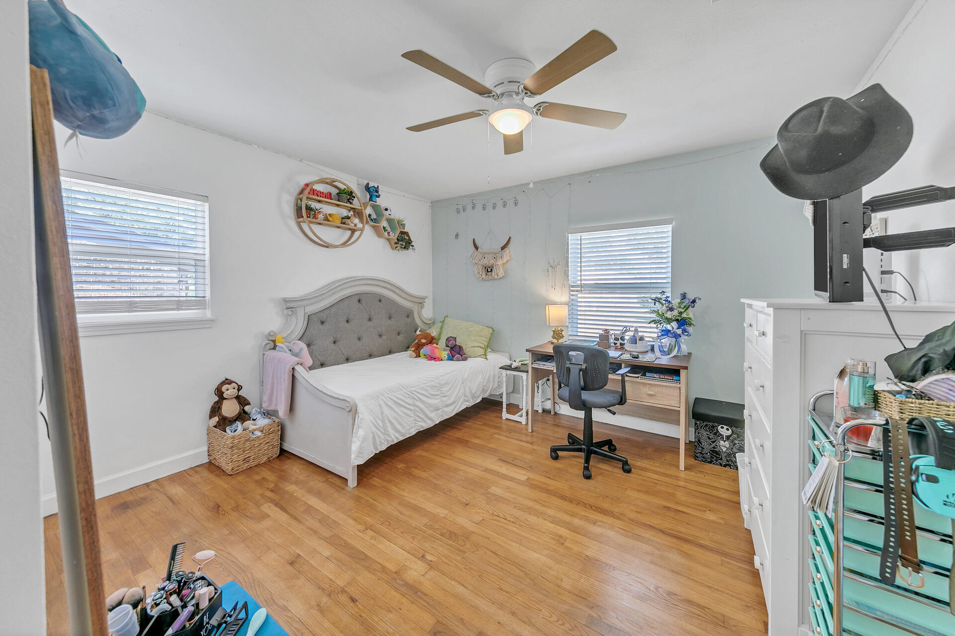 COMMODORE PLACE - Residential