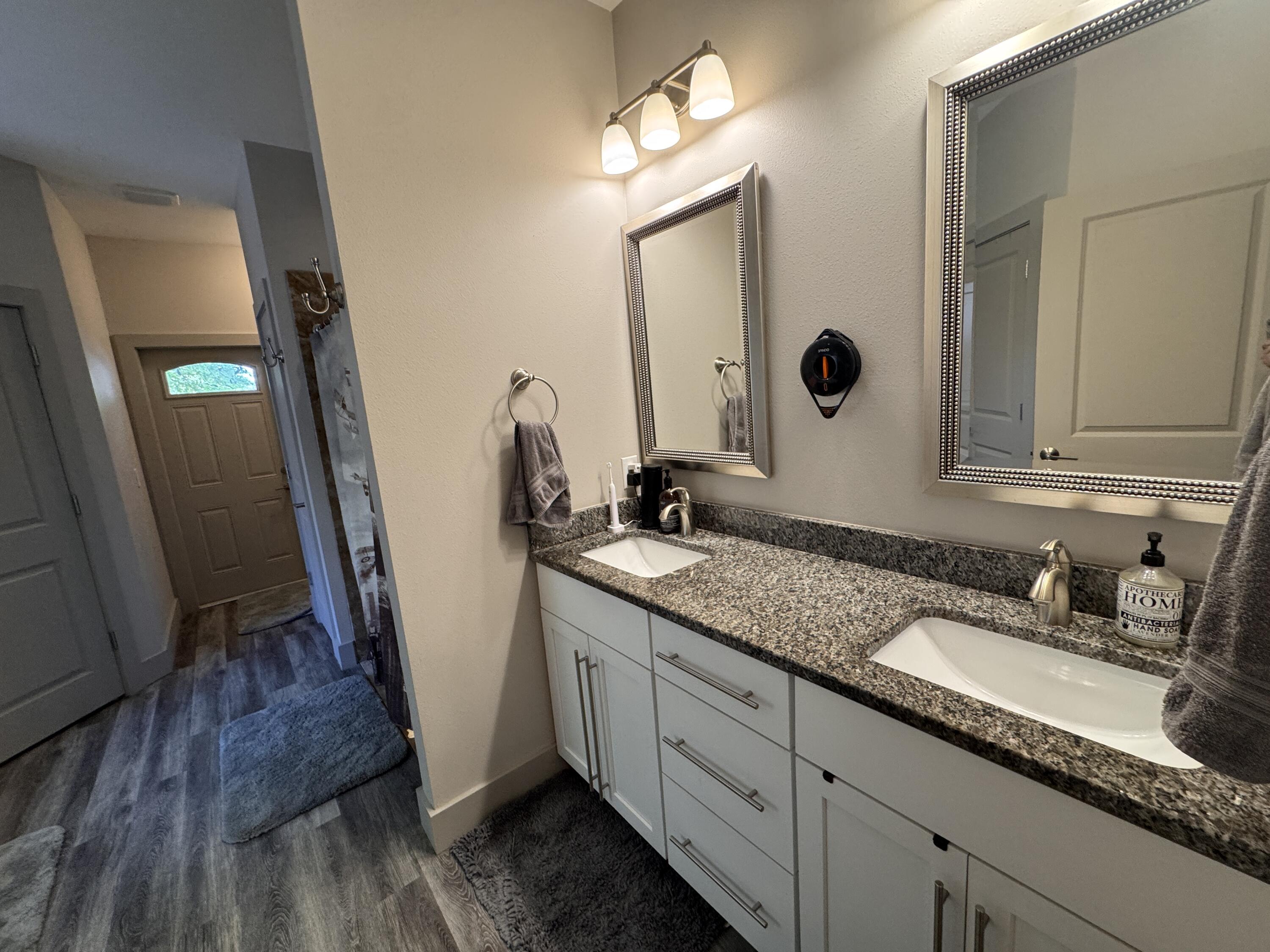 SAVANNAH OAKS - Residential Lease