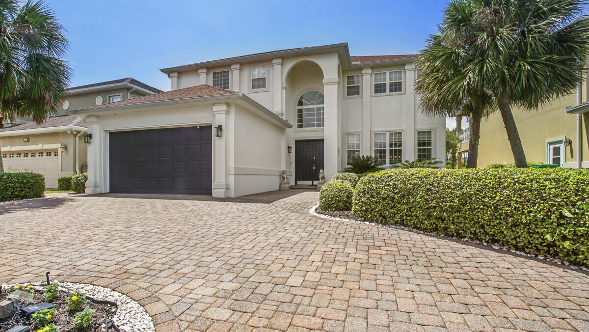 Emerald Lakes - Residential