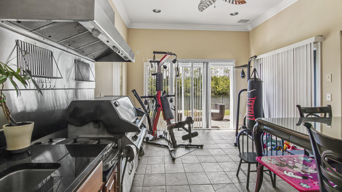 Emerald Lakes - Residential