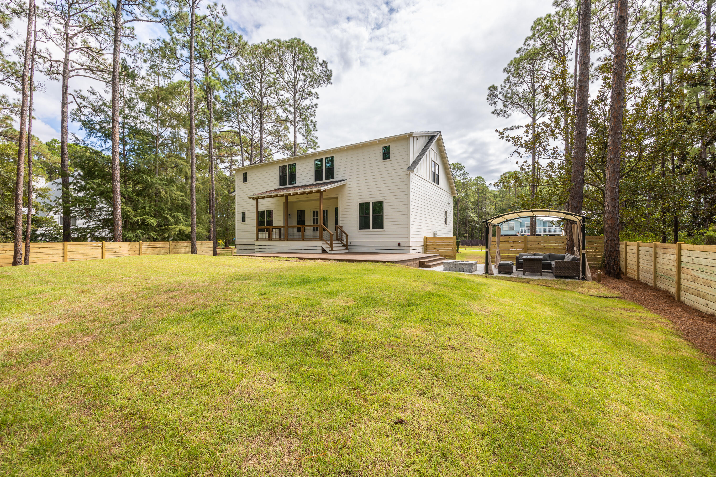 NO RECORDED SUBDIVISION - Residential