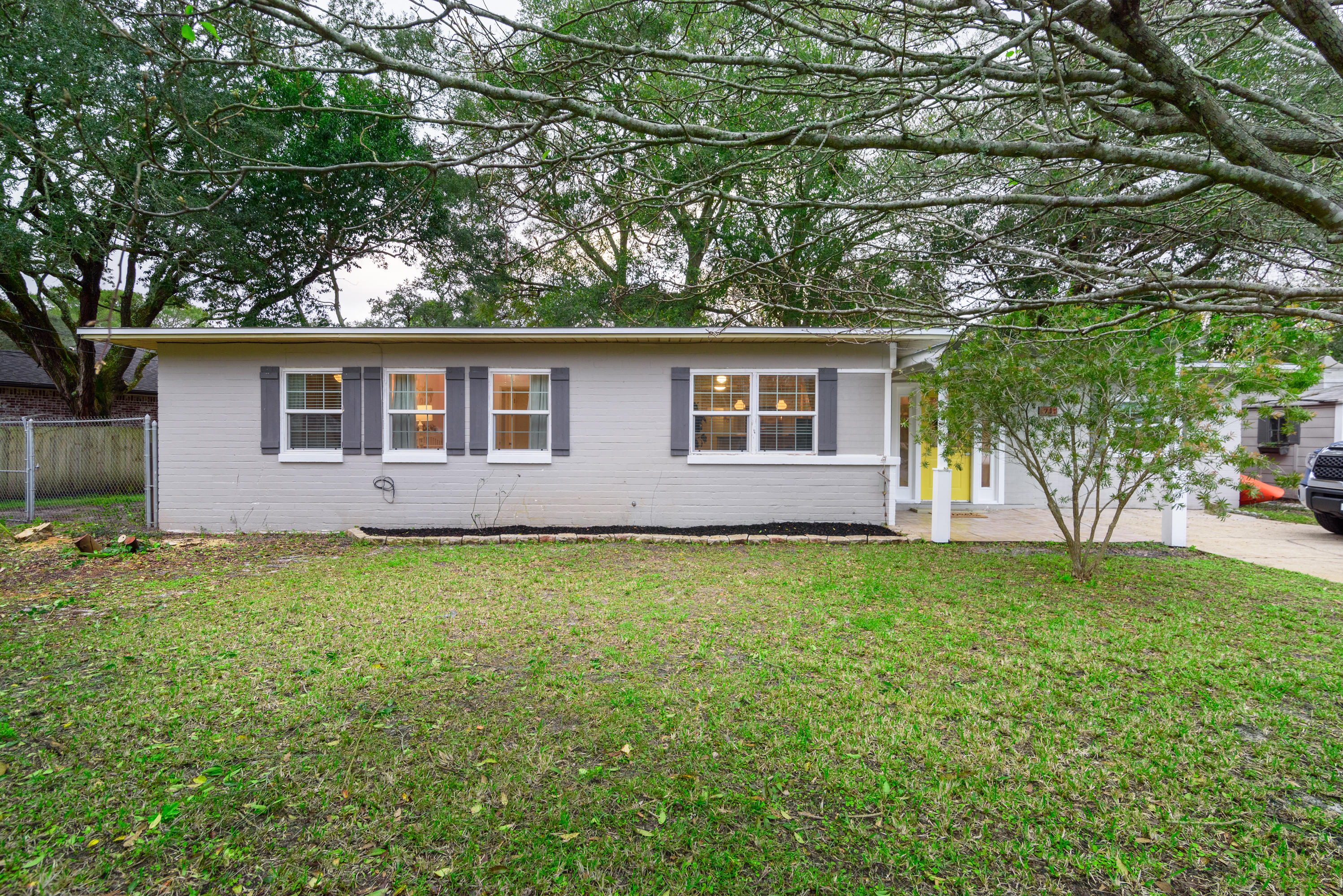 ELLIOTT PT - Residential