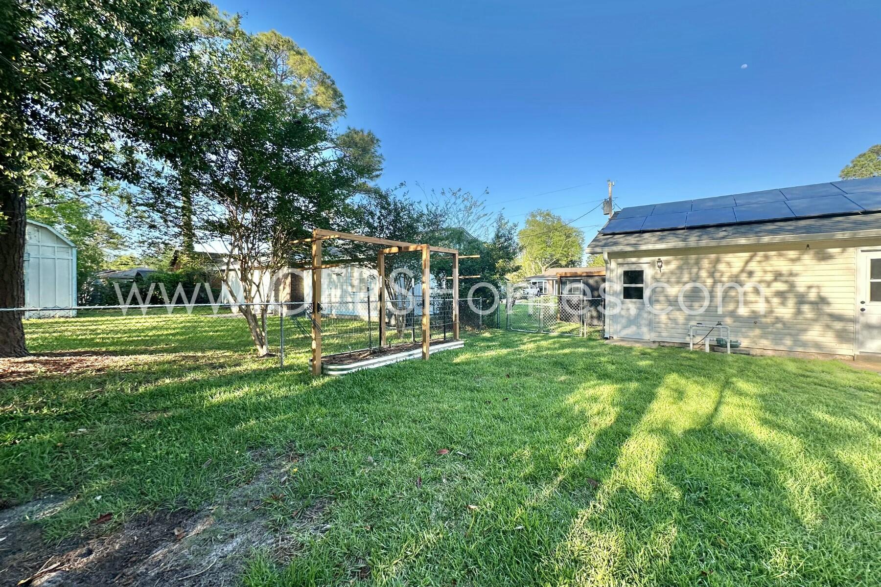 PINE MEADOWS - Residential Lease