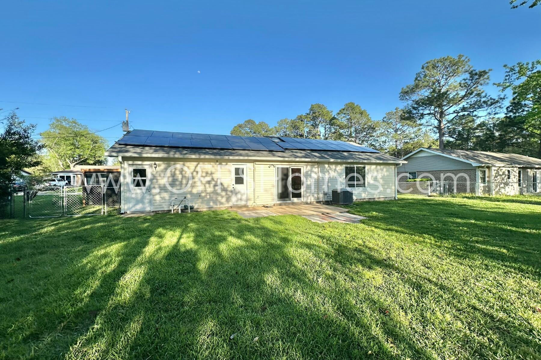 PINE MEADOWS - Residential Lease