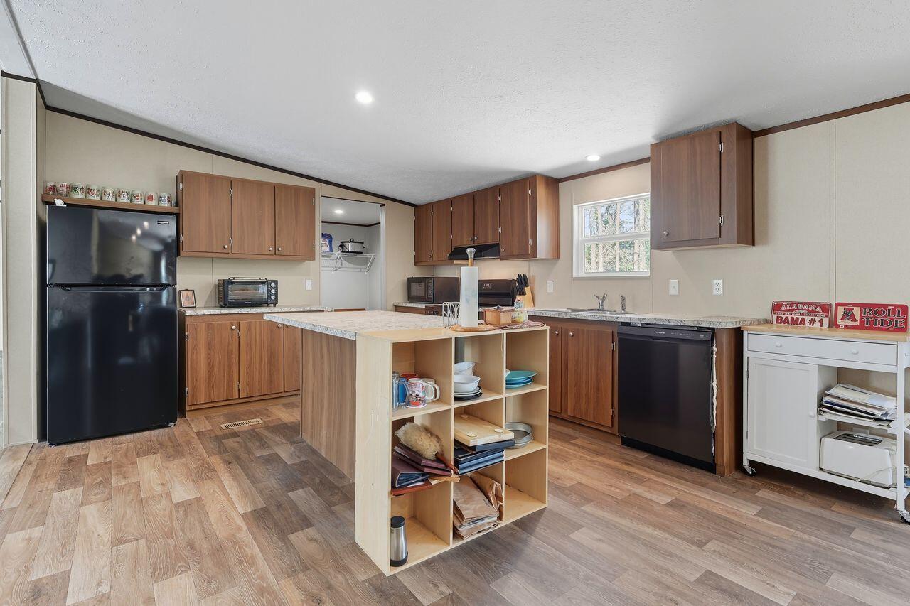 NO RECORDED SUBDIVISION - Residential