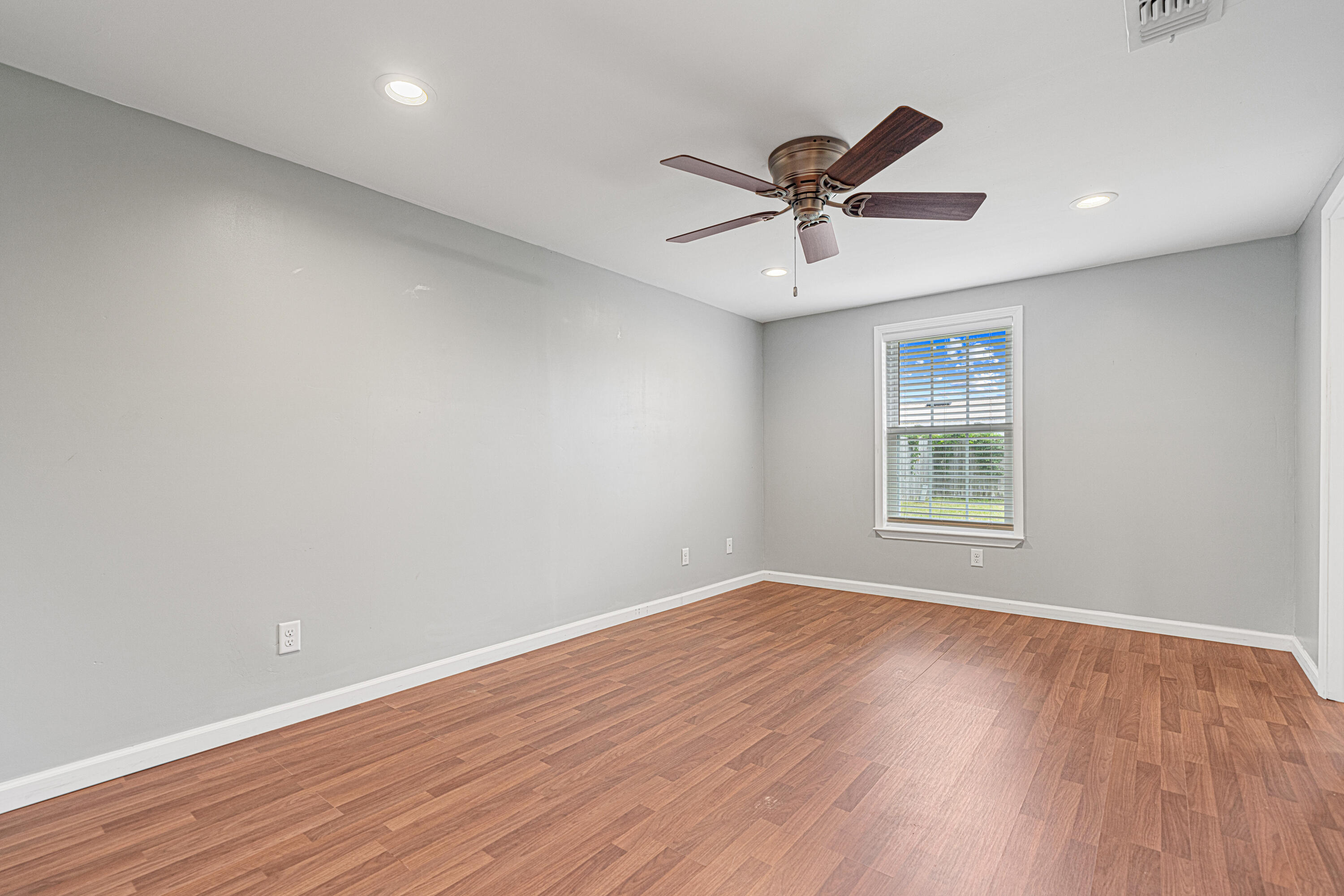 PINE WOODS PH 2 - Residential