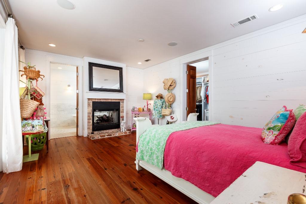 SHIRKS BAYOU - Residential