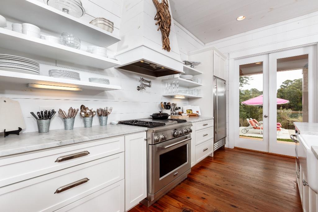 SHIRKS BAYOU - Residential