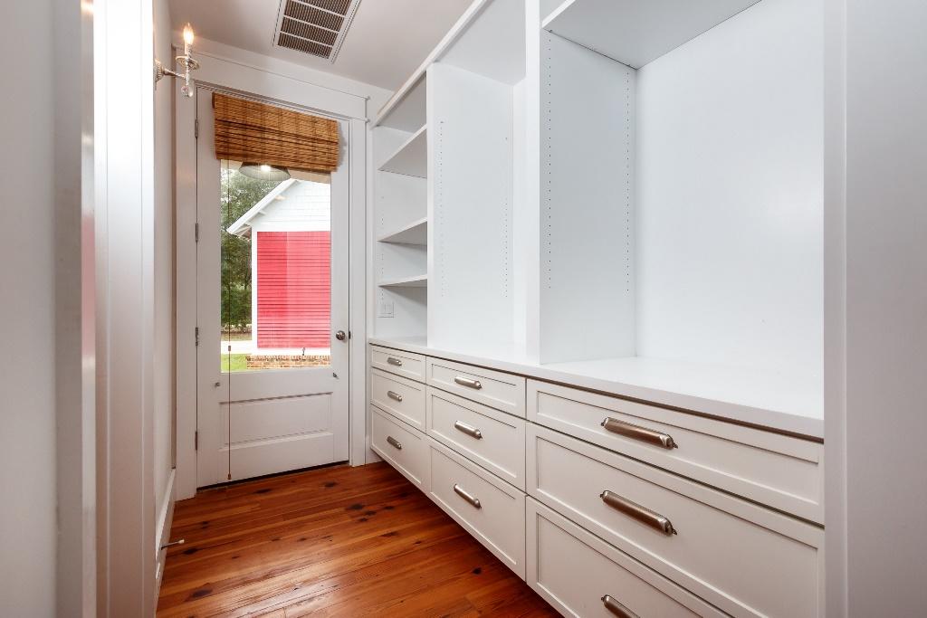 SHIRKS BAYOU - Residential