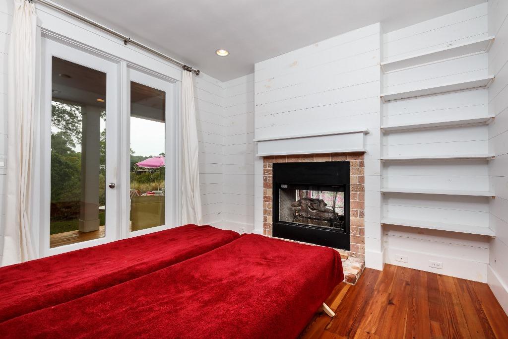 SHIRKS BAYOU - Residential