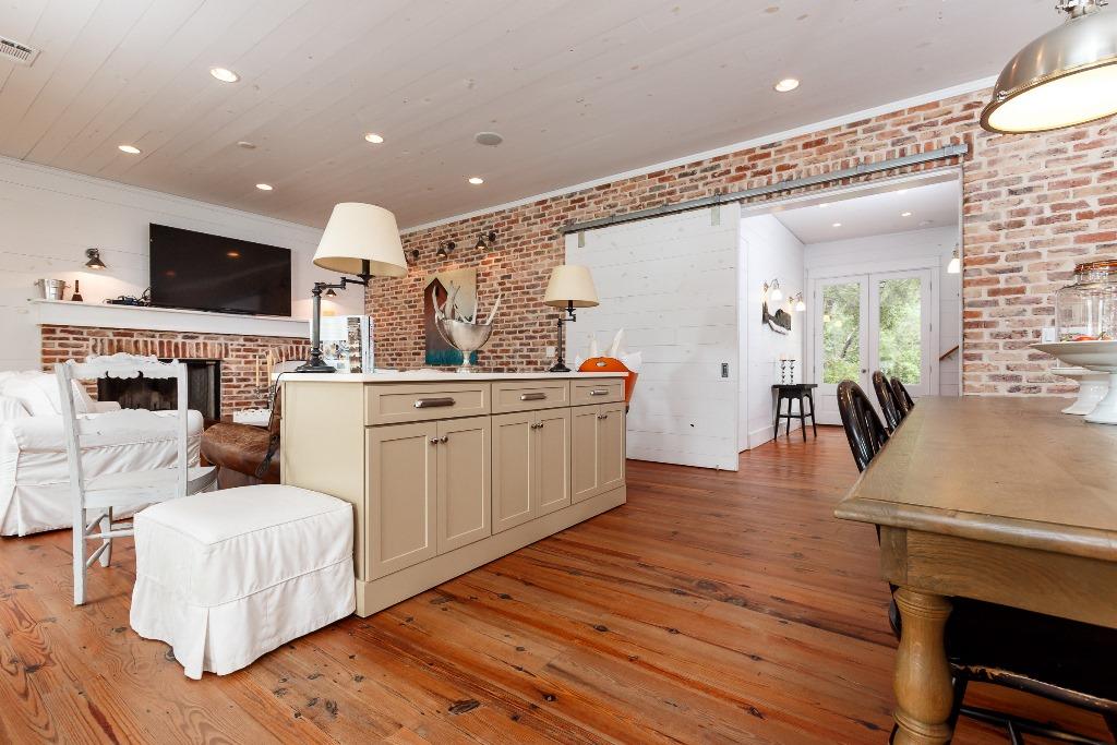 SHIRKS BAYOU - Residential