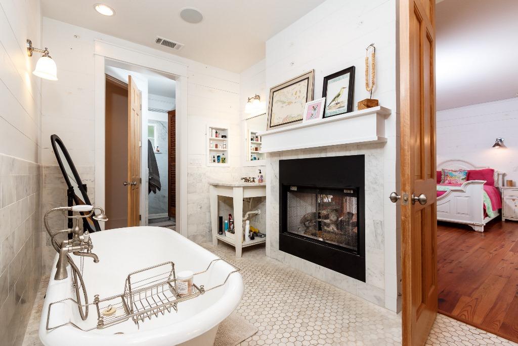 SHIRKS BAYOU - Residential