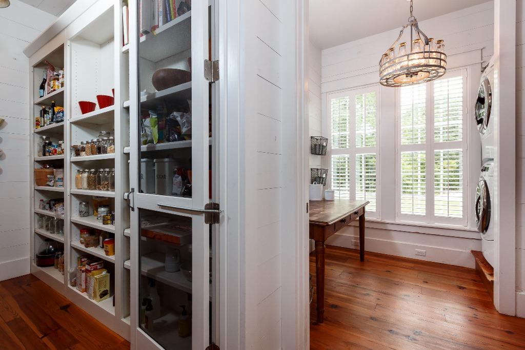 SHIRKS BAYOU - Residential