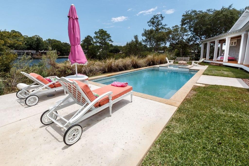 SHIRKS BAYOU - Residential