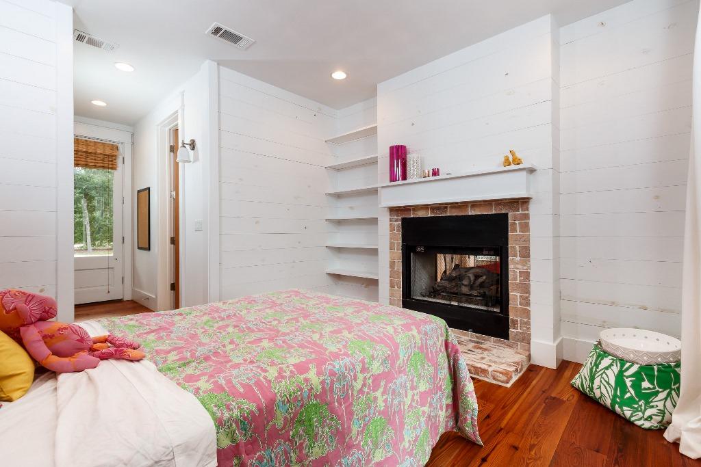 SHIRKS BAYOU - Residential