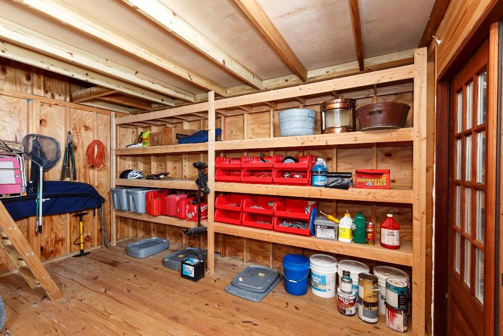 SHIRKS BAYOU - Residential