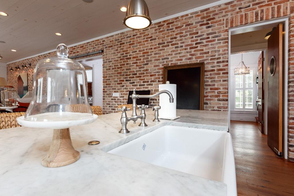 SHIRKS BAYOU - Residential