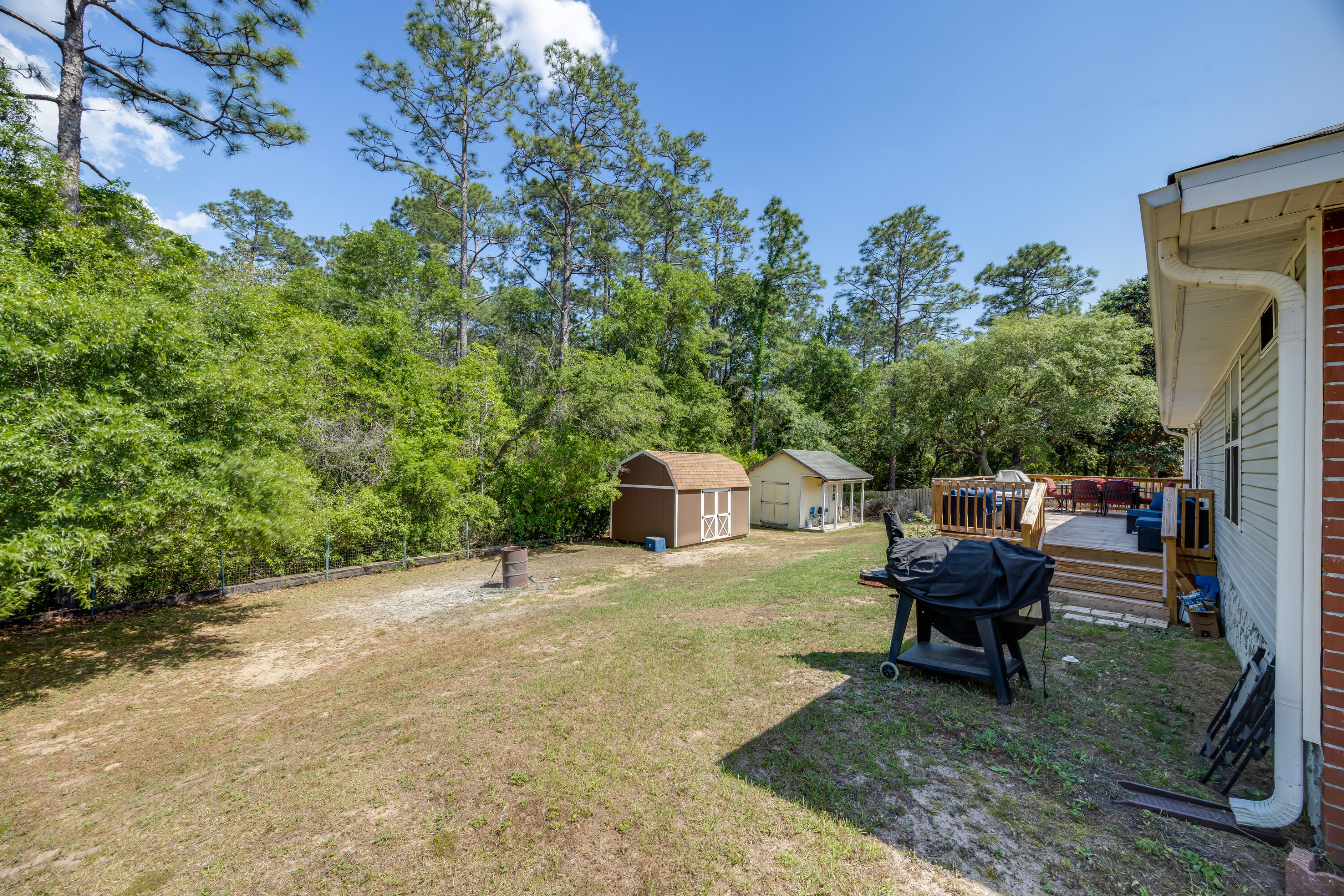 SUGAR CREEK S/D LOT 10 BLK C - Residential