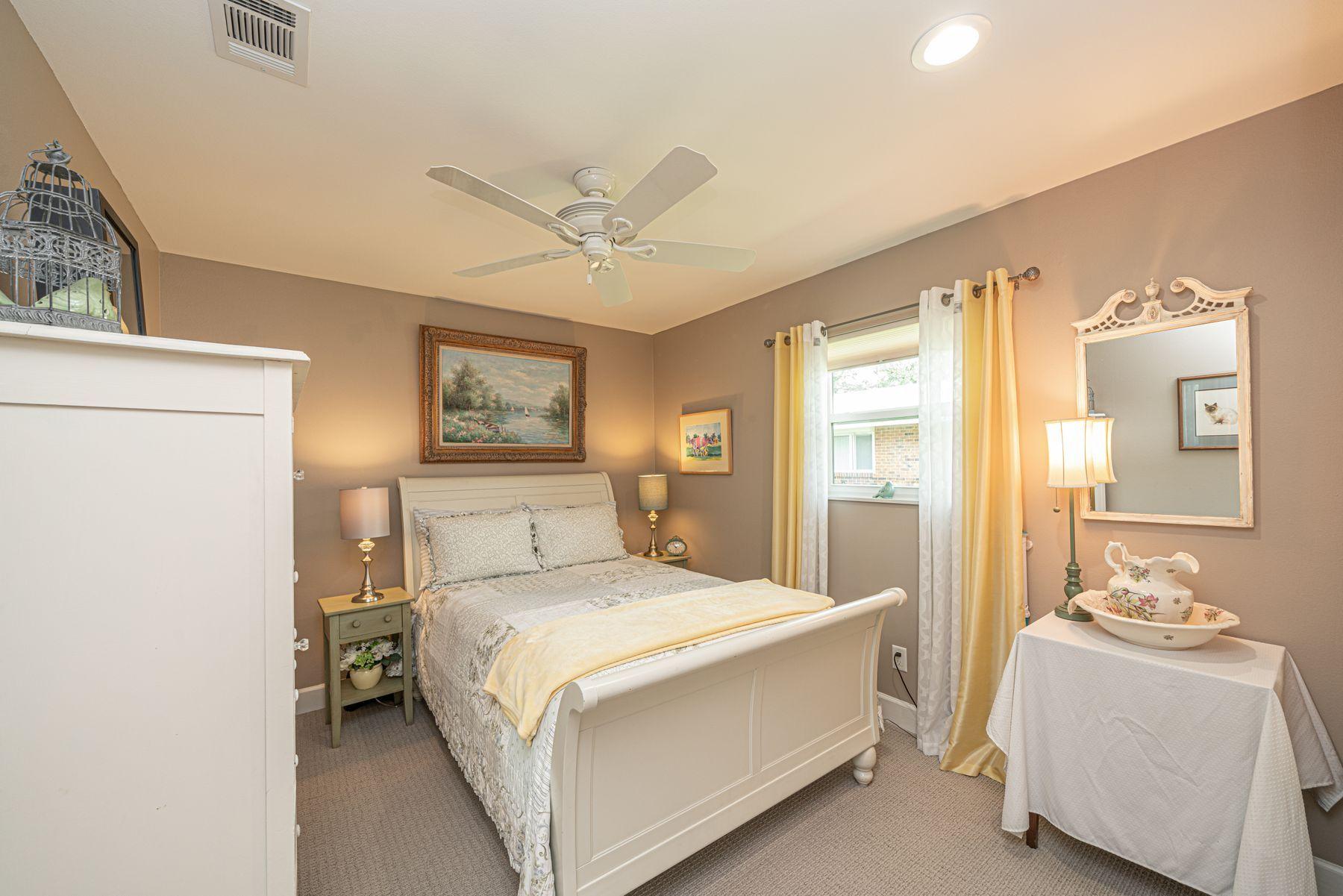 CHELSEA WOODS - Residential