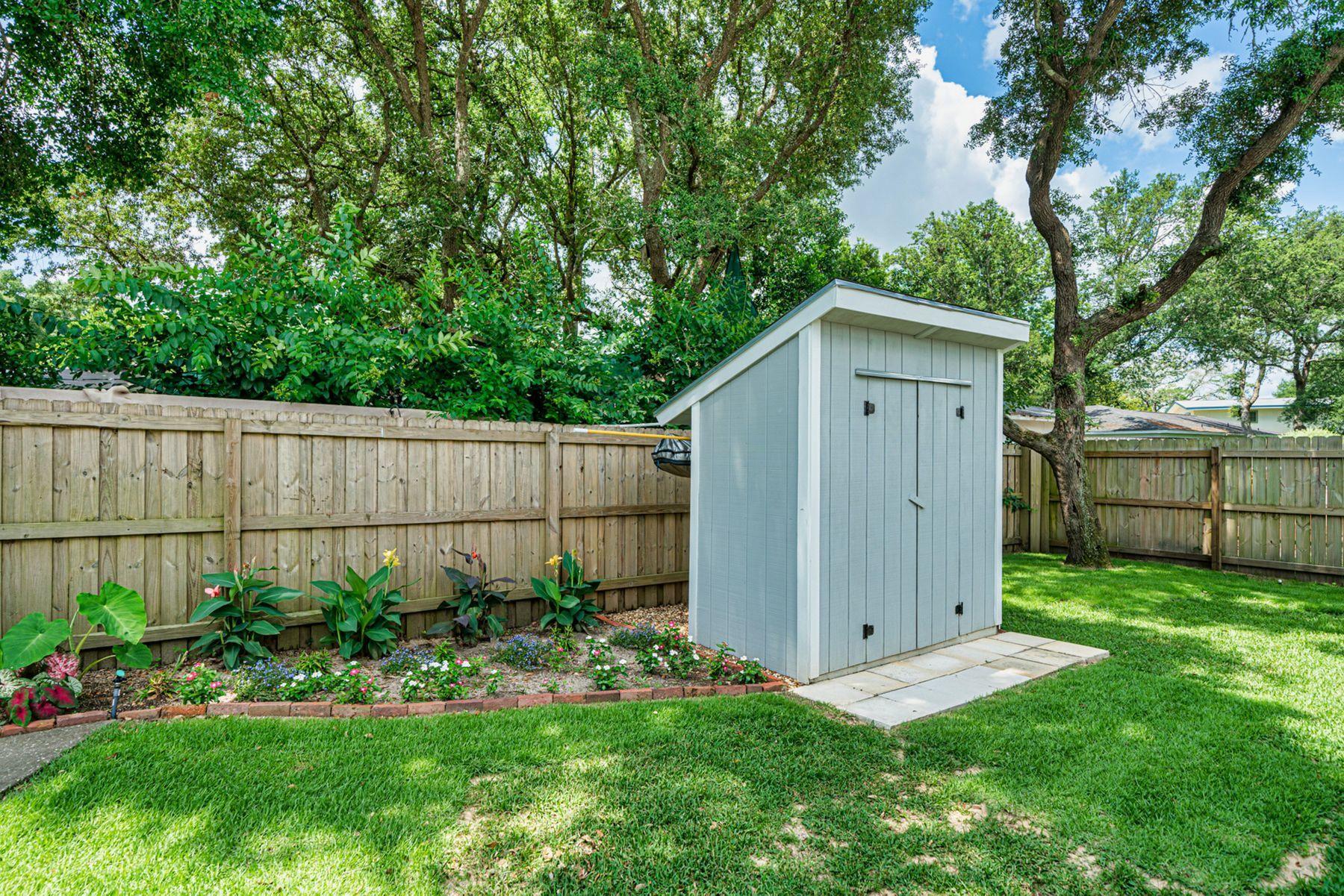 CHELSEA WOODS - Residential