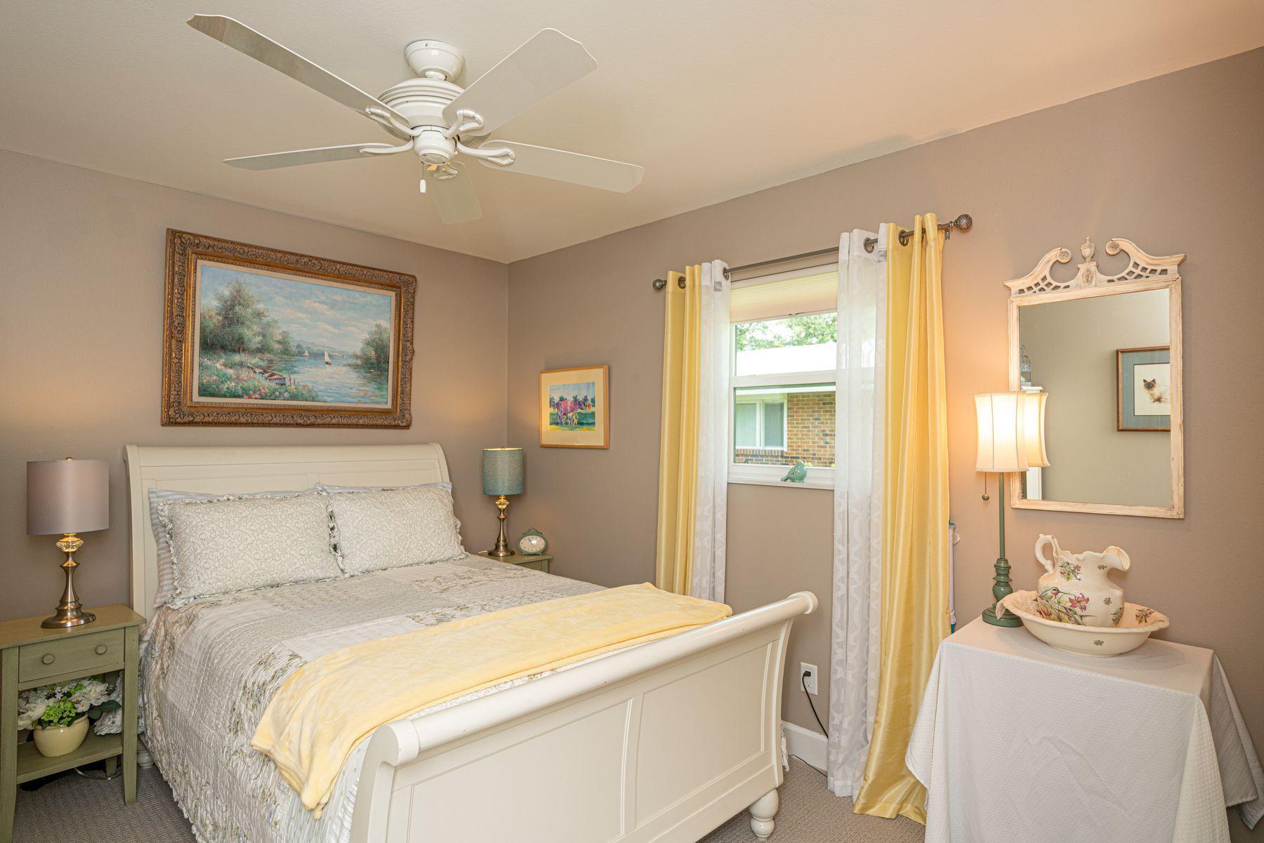 CHELSEA WOODS - Residential