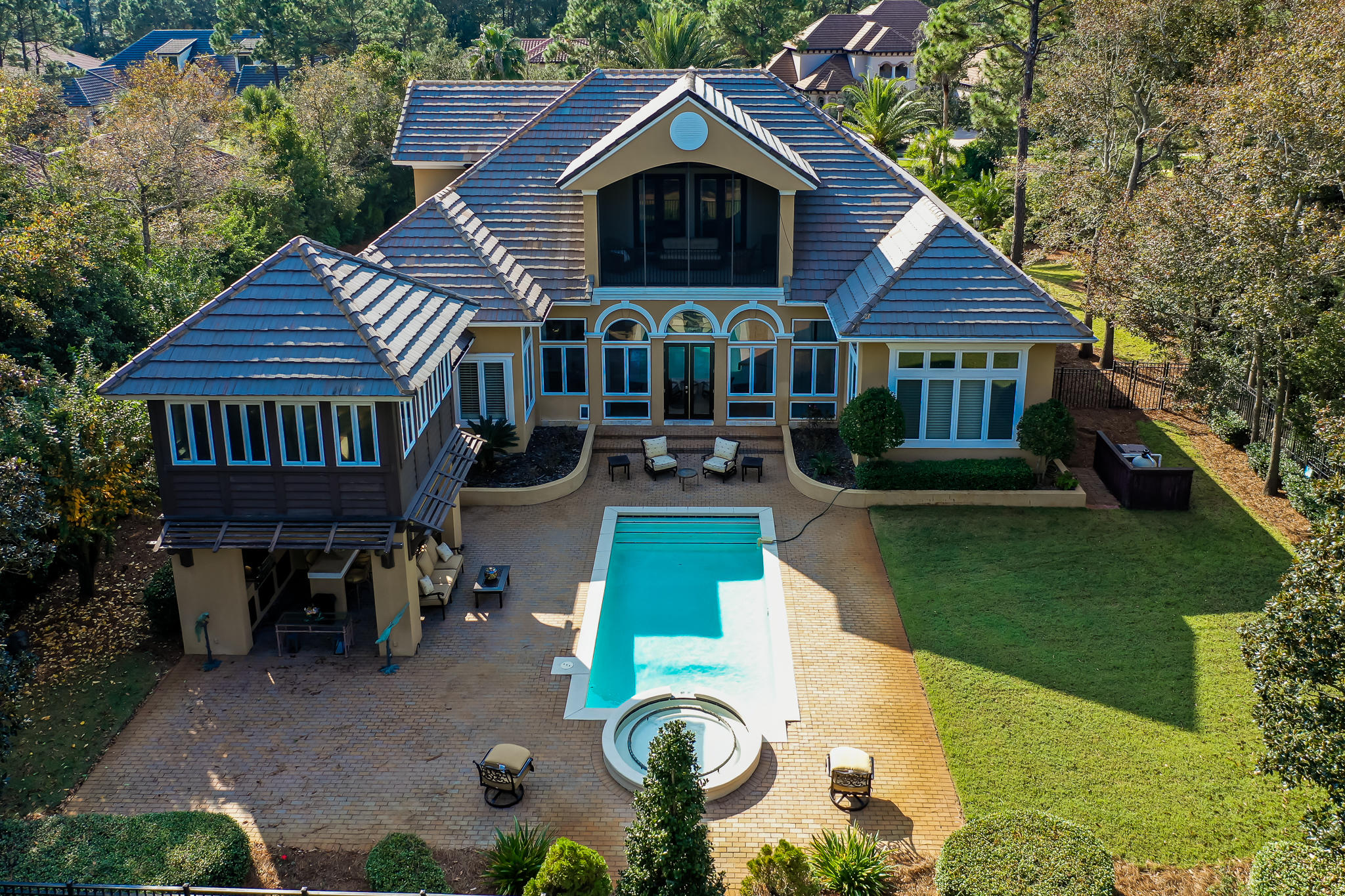 BURNT PINE - Residential