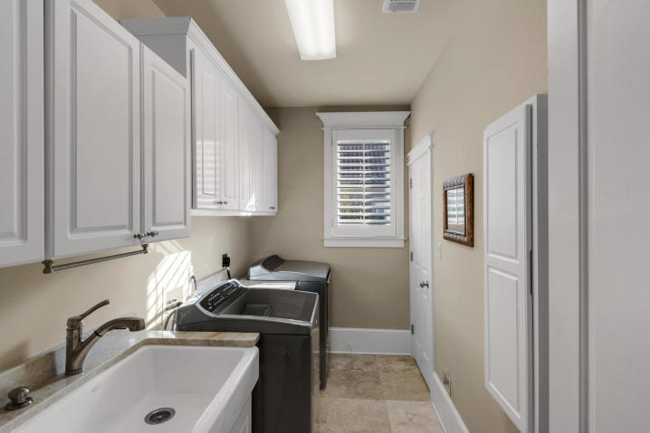 BURNT PINE - Residential