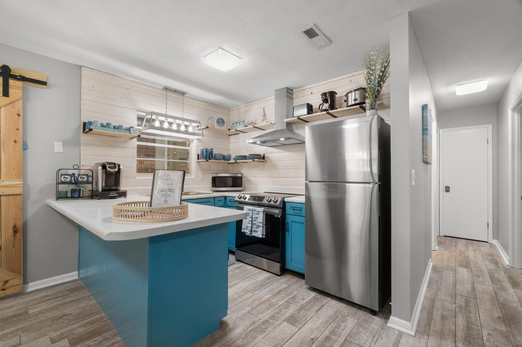 HOLIDAY BEACH - Residential