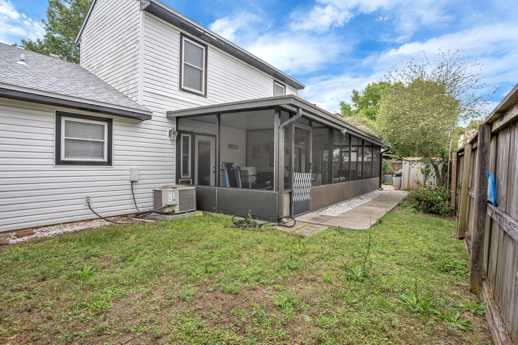 CANTERBURY WOODS - Residential