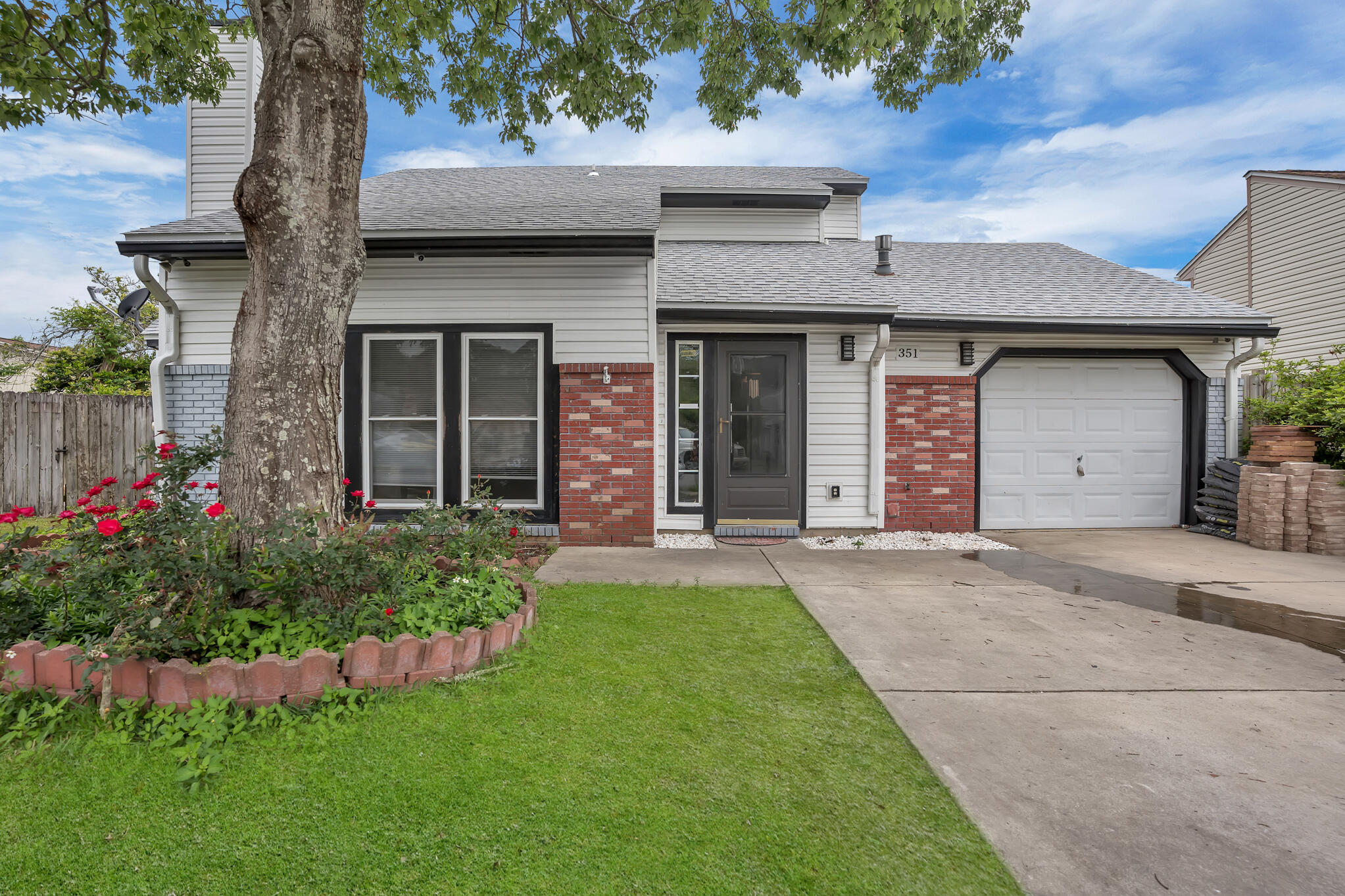 CANTERBURY WOODS - Residential