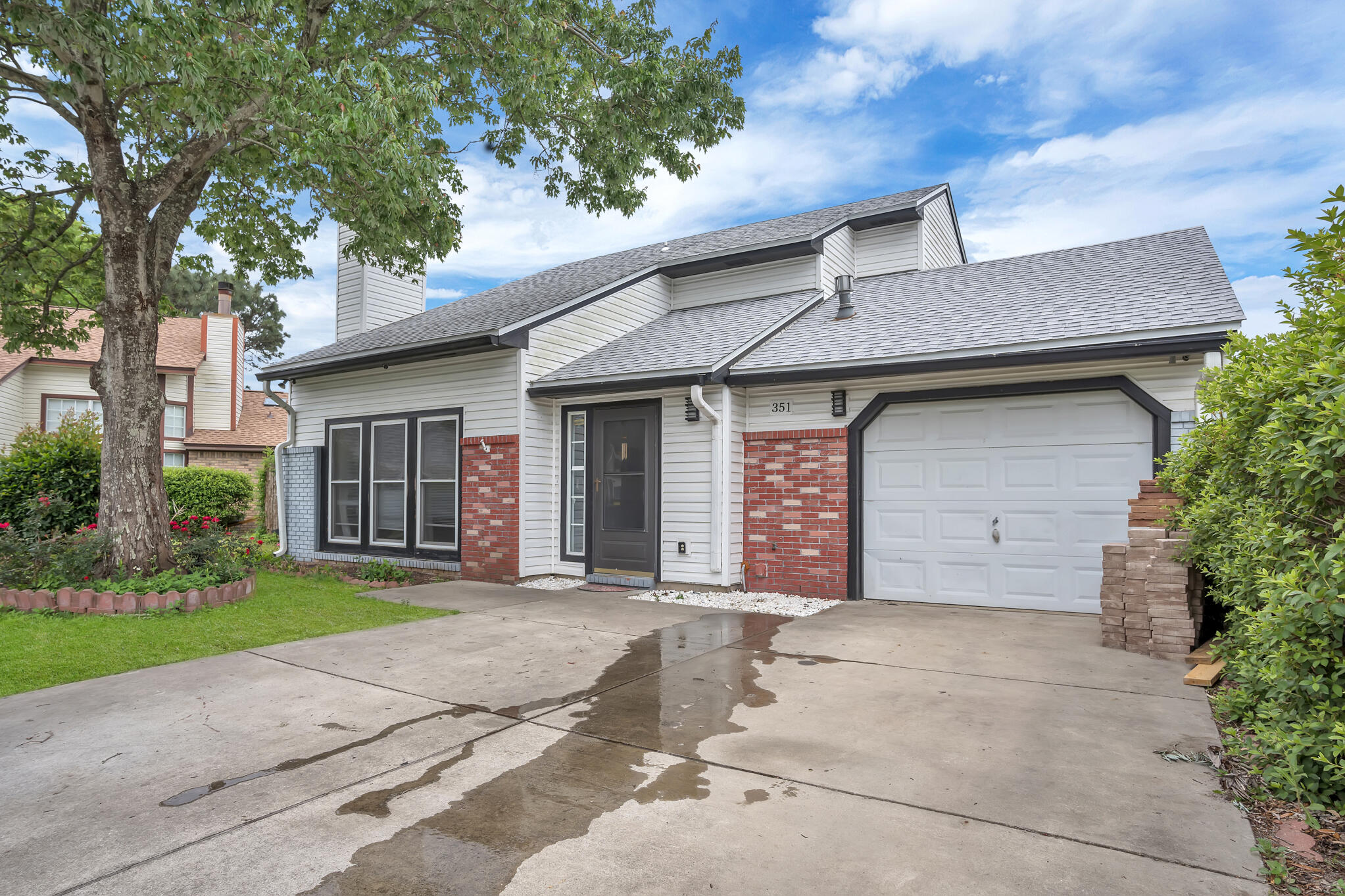 CANTERBURY WOODS - Residential