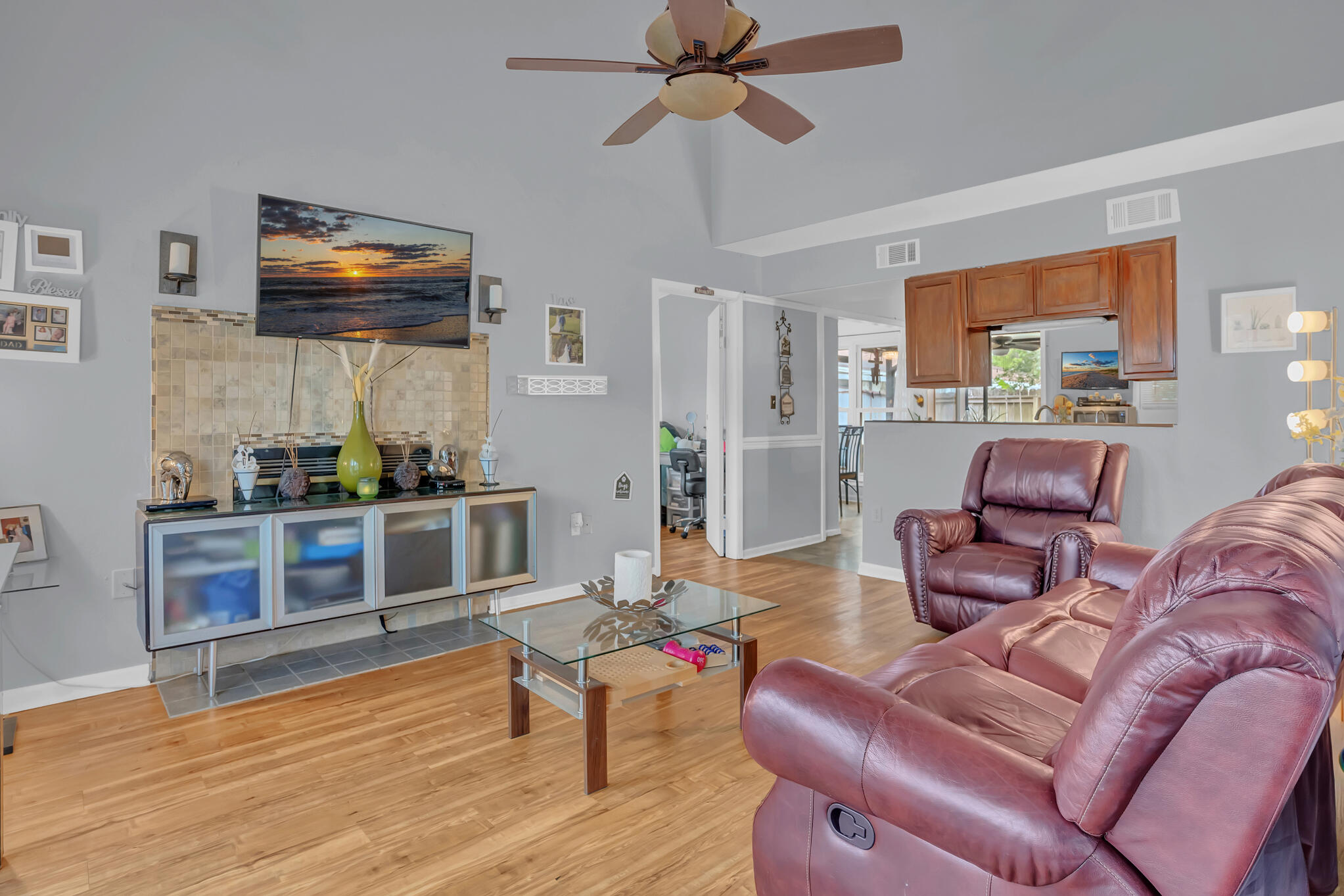 CANTERBURY WOODS - Residential