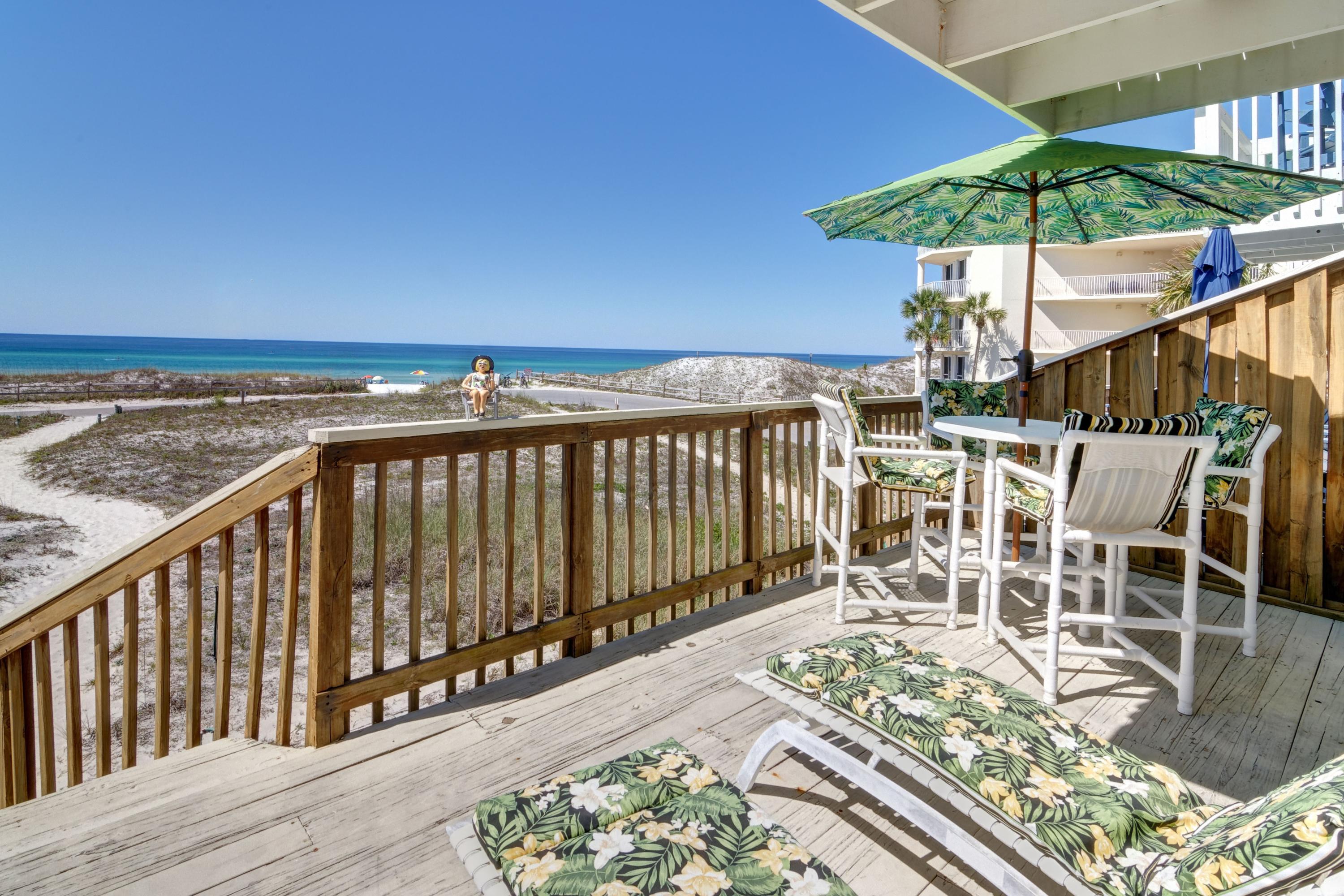 BEACHFRONT T/H - Residential