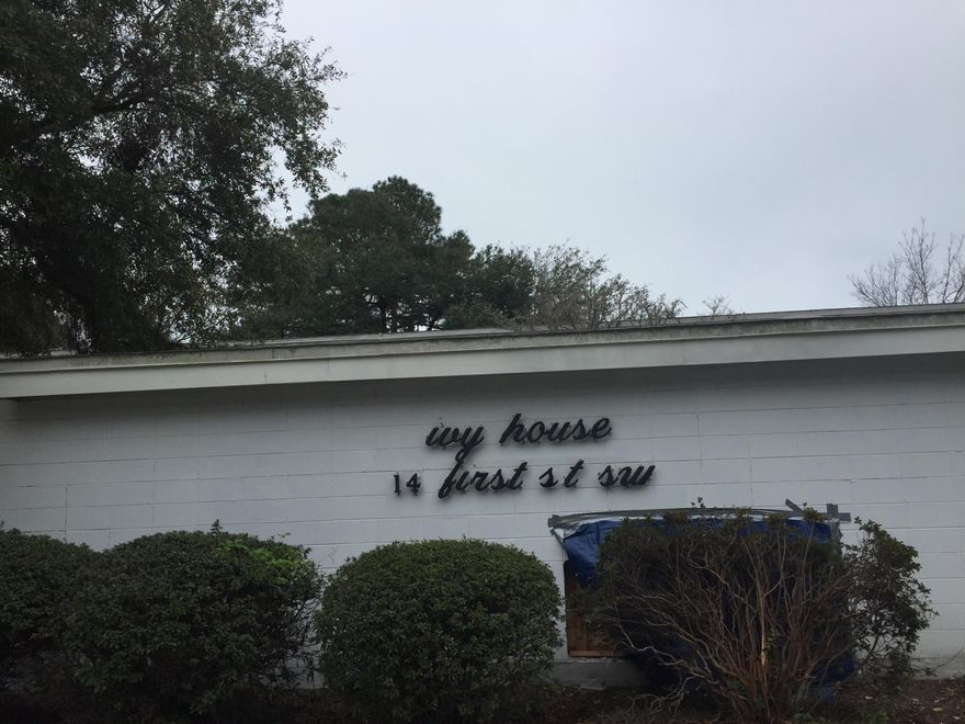 THIS 1BR/1BA CONDOMINIUM IS TILED THROUGHOUT. SELLER HAS RECENTLY PURCHASED A NEW STORM DOOR AND A NEW WINDOW. THIS UNIT IS ALL ELECTRIC. MONTHLY THIS GROUND FLOOR UNIT HAS A STRONG RENTAL HISTORY. THIS CONDOMINIUM WOULD MAKE A GREAT INVESTMENT PROPERTY. THE COMPLEX CENTRALLY LOCATED AND CLOSE TO THE LIVELY DOWNTOWN AREA.