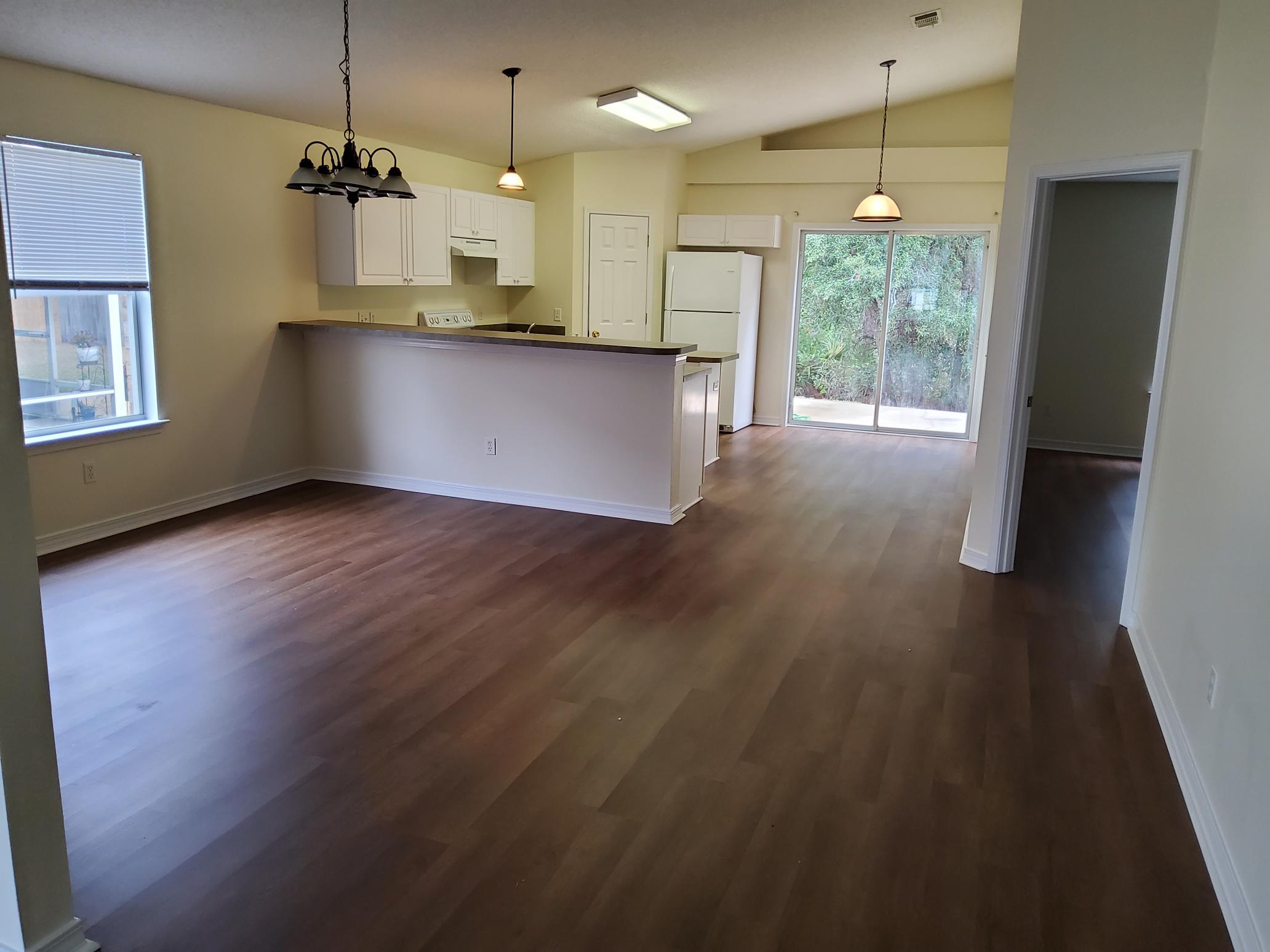 HIDDEN SHORES - Residential Lease