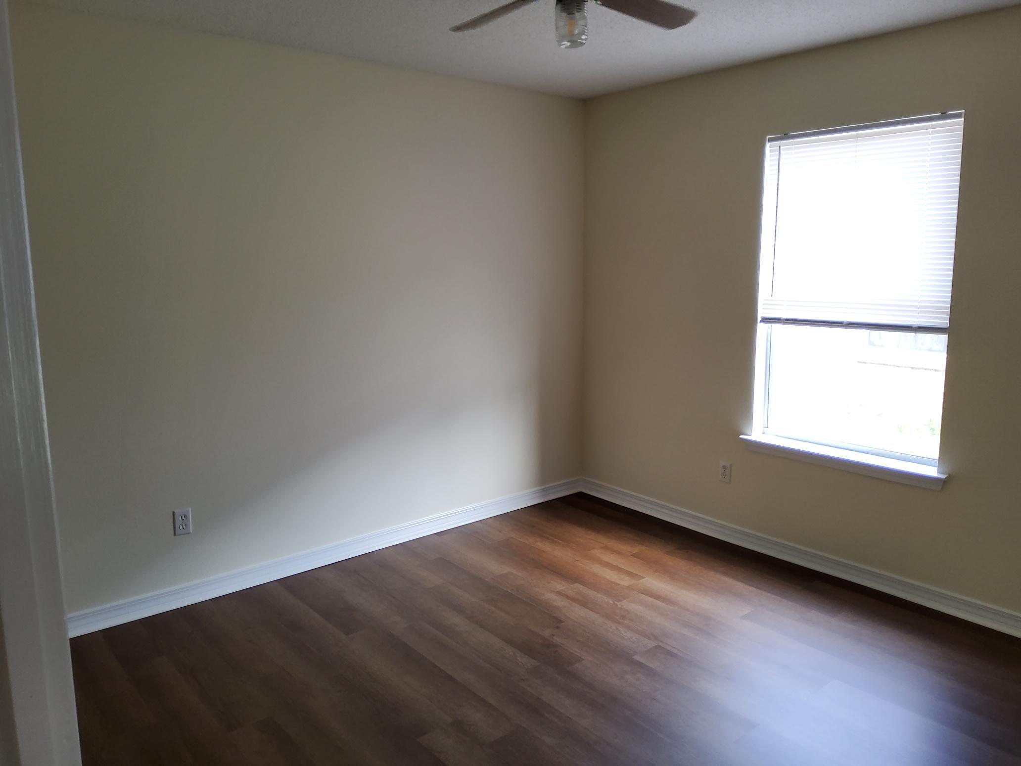 HIDDEN SHORES - Residential Lease