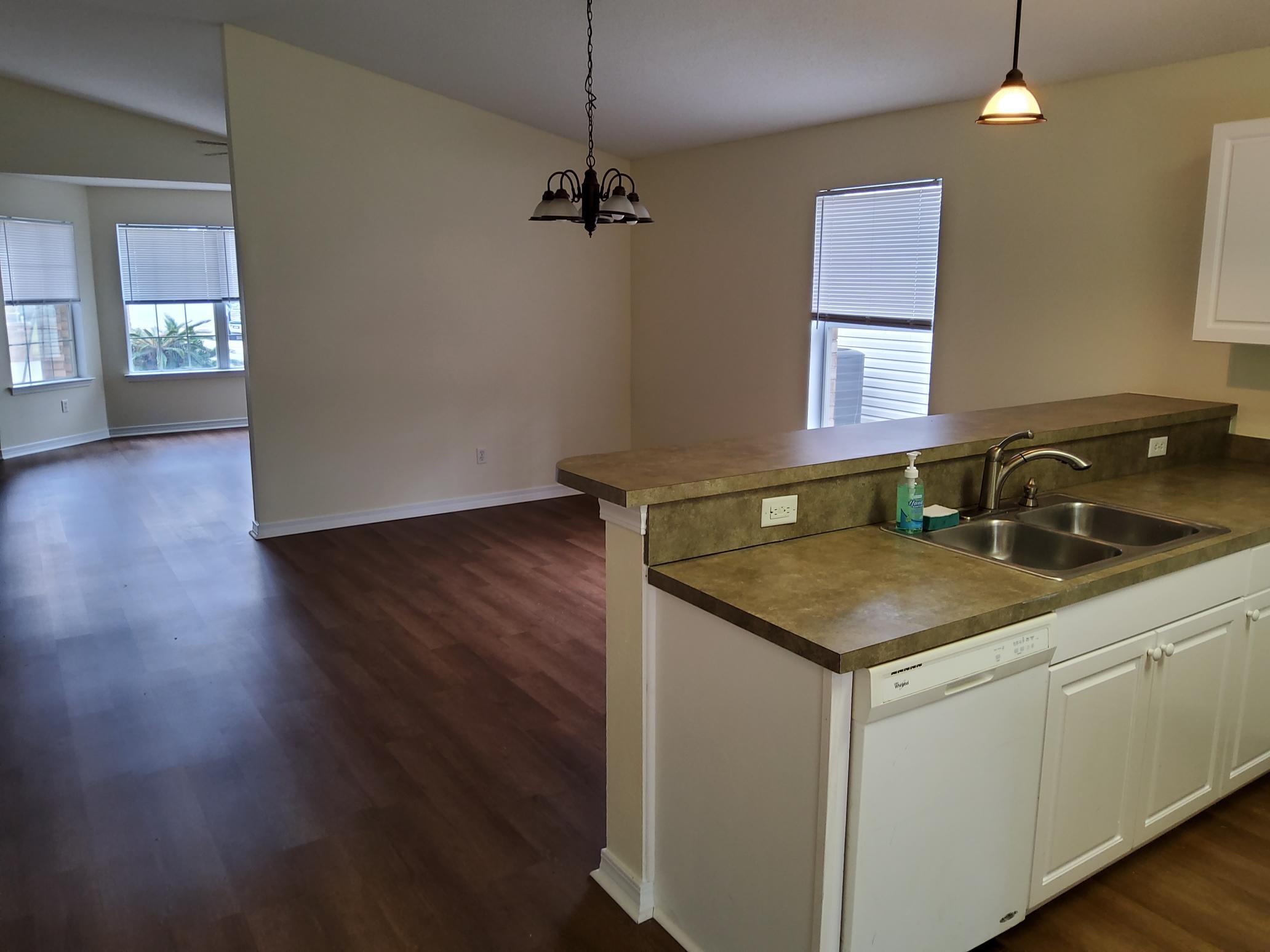 HIDDEN SHORES - Residential Lease