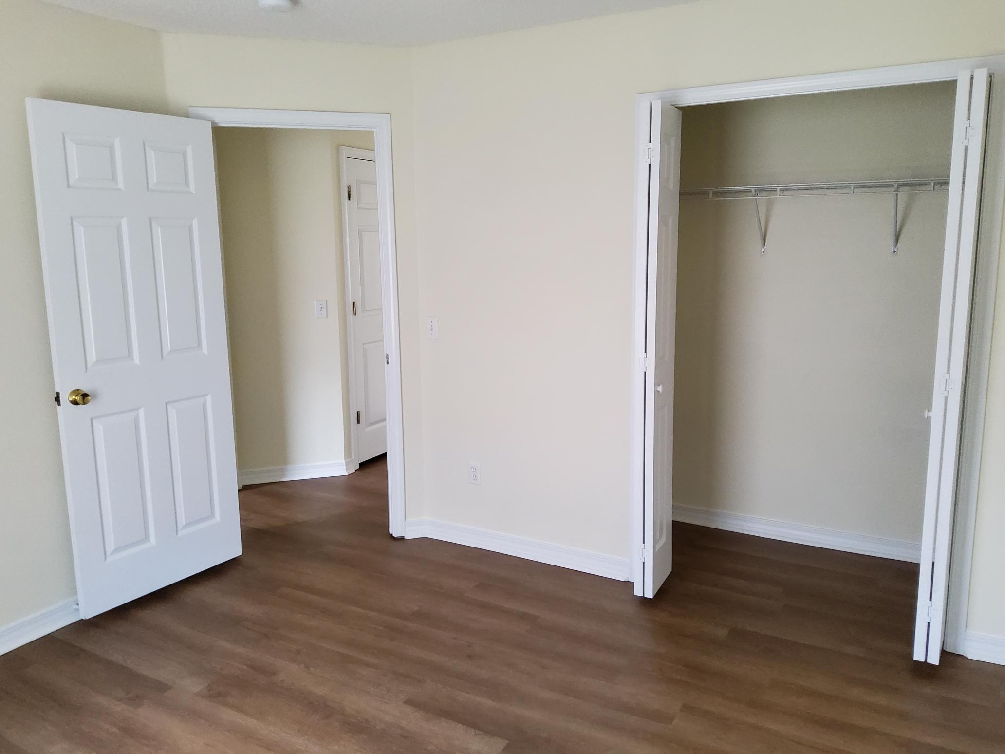 HIDDEN SHORES - Residential Lease