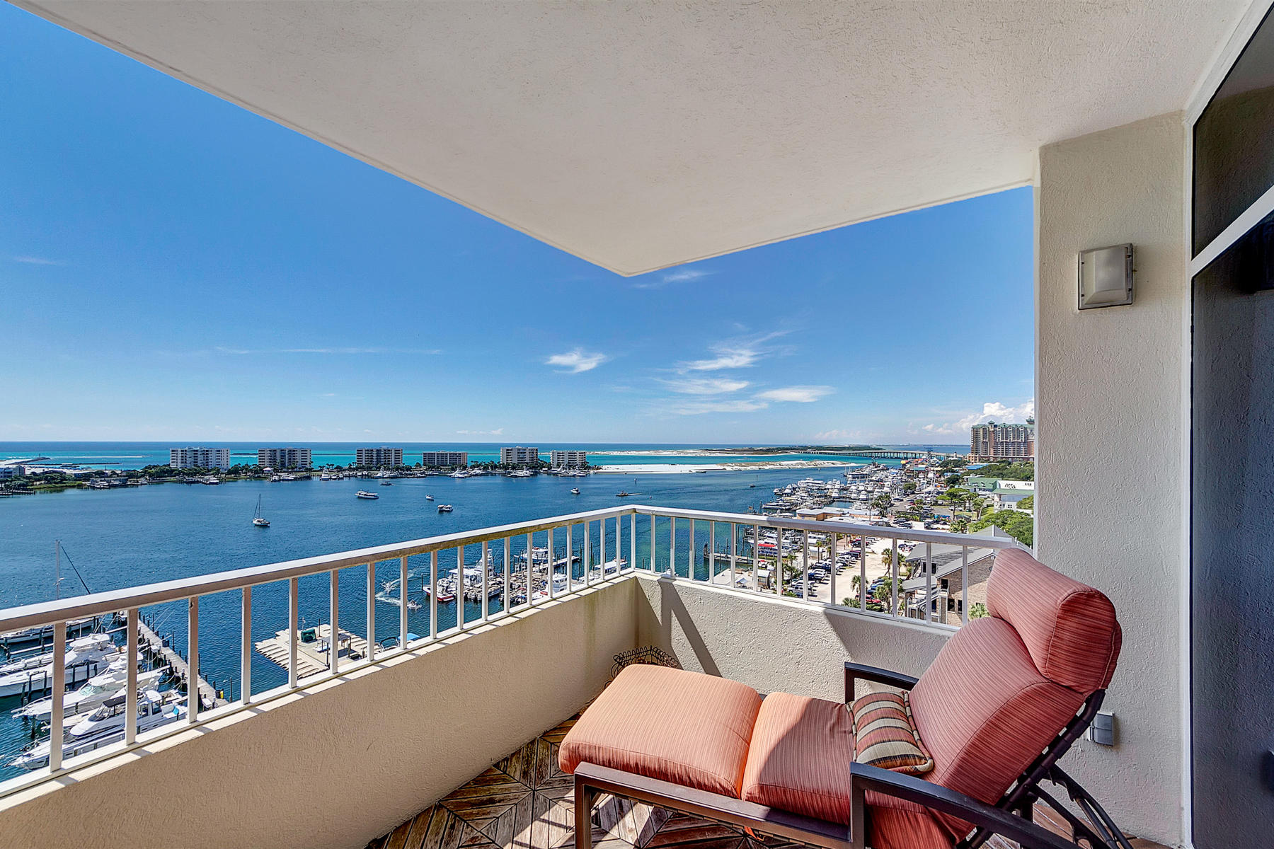DESTIN YACHT CLUB - Residential