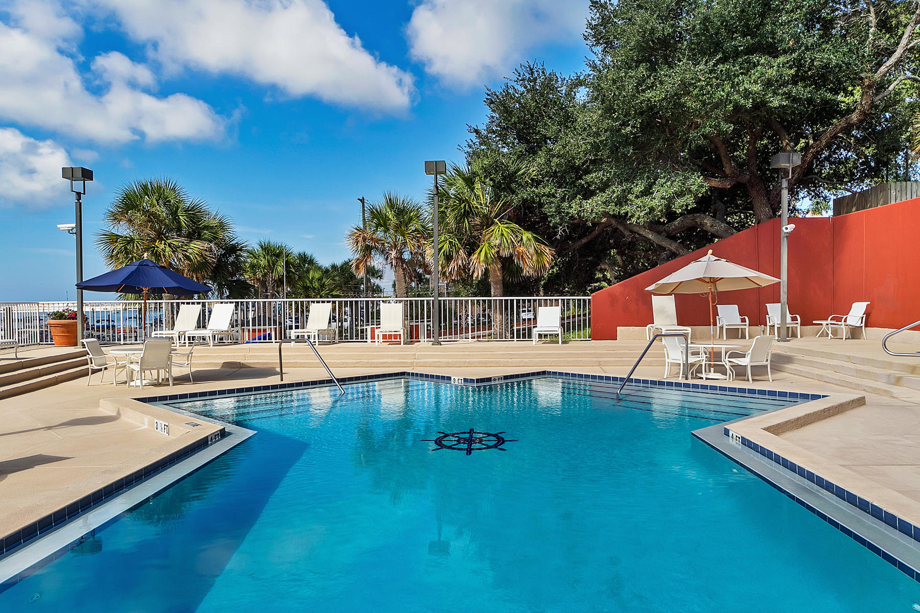 DESTIN YACHT CLUB - Residential