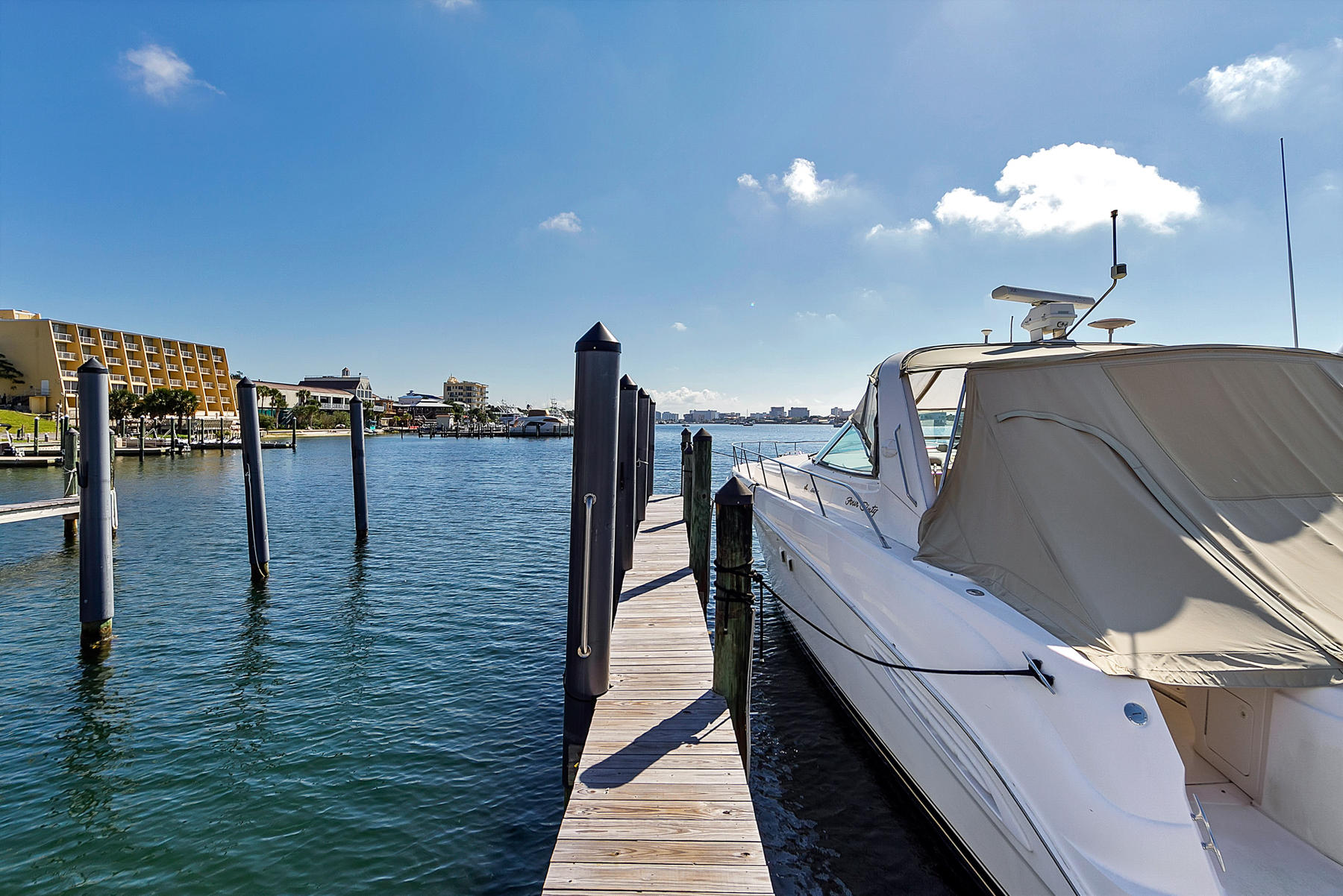 DESTIN YACHT CLUB - Residential