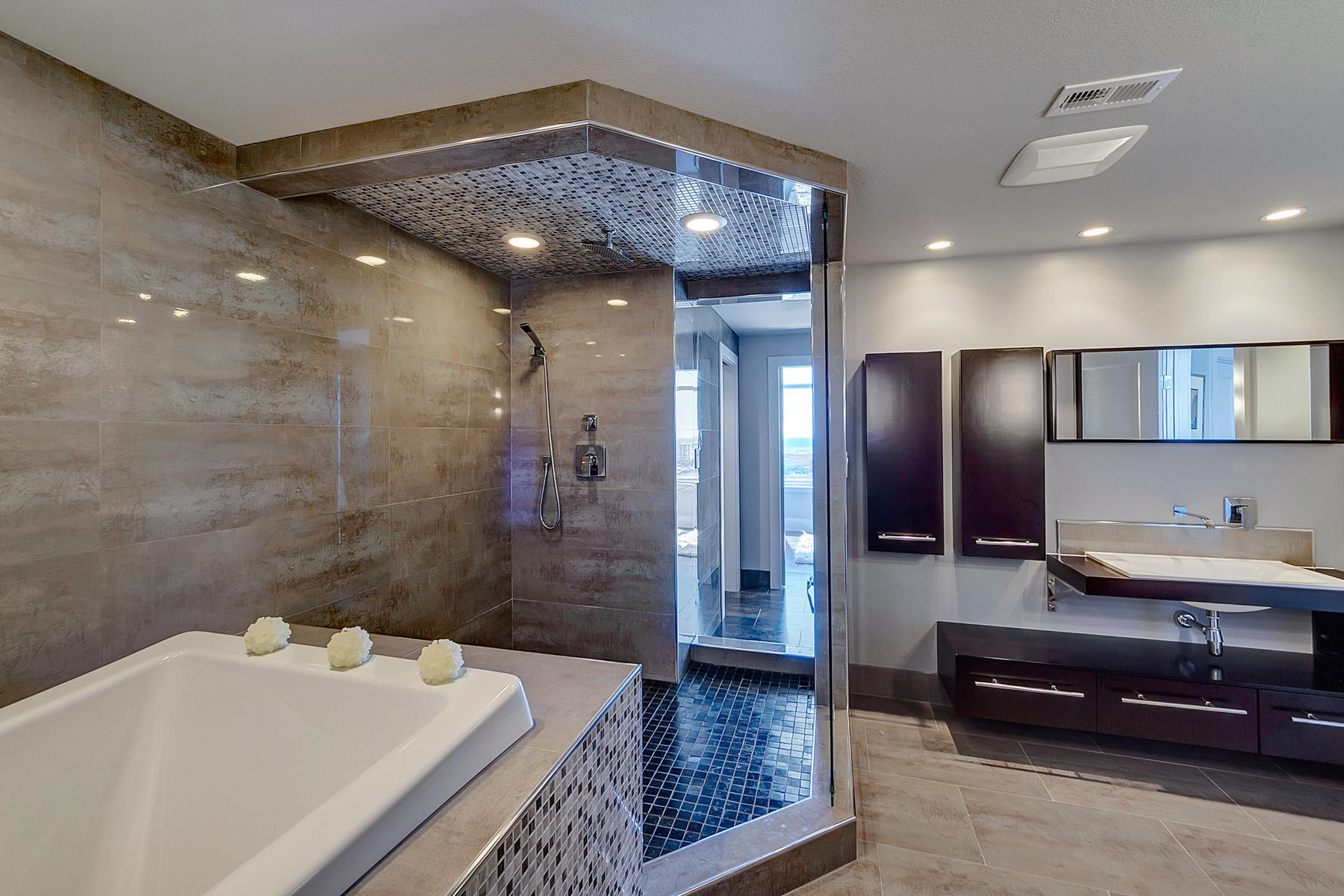 DESTIN YACHT CLUB - Residential