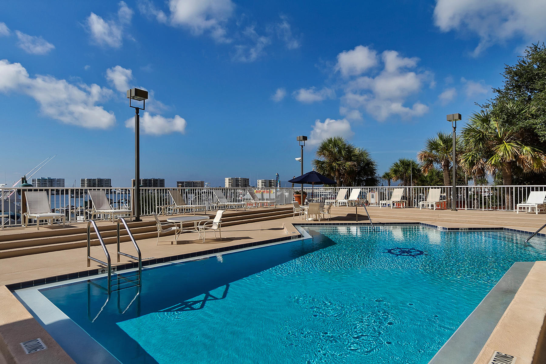 DESTIN YACHT CLUB - Residential