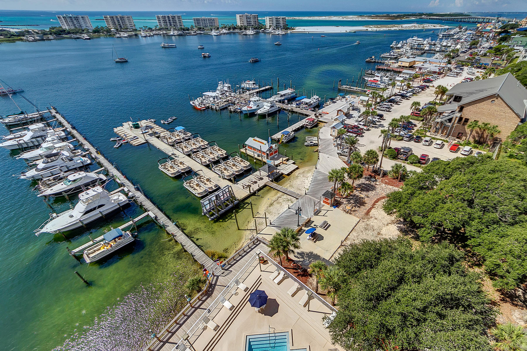 DESTIN YACHT CLUB - Residential